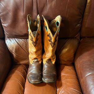 Tony Lama Brown & Peachy Colored Leather Western Boots. Size 7.5.